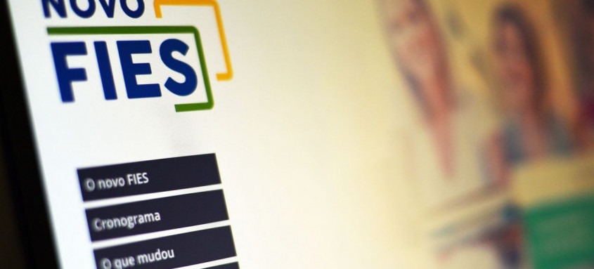 Estudantes têm agora até 30 de junho para fazer a renovação neste primeiro semestre de 2021
- Foto: Marcello Casal Jr/Agência Brasil Estudantes têm agora até 30 de junho para fazer a renovação neste primeiro semestre de 2021