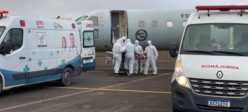 Segundo o governo, 424 pacientes foram transferidos para outros estados - Foto: Divulgação/Força Aérea Brasileira (FAB) Segundo o governo, 424 pacientes foram transferidos para outros estados