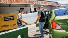 As 2.310 novas doses começarão a ser aplicadas na próxima semana, quando completam os 21 dias da primeira Divulgação