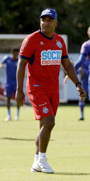 Último time treinado por Roger Machado foi o Bahia, de onde saiu em setembro de 2020 e ficou por um ano e cinco meses - Foto: Felipe Oliveira / EC Bahia Último time treinado por Roger Machado foi o Bahia, de onde saiu em setembro de 2020 e ficou por um ano e cinco meses