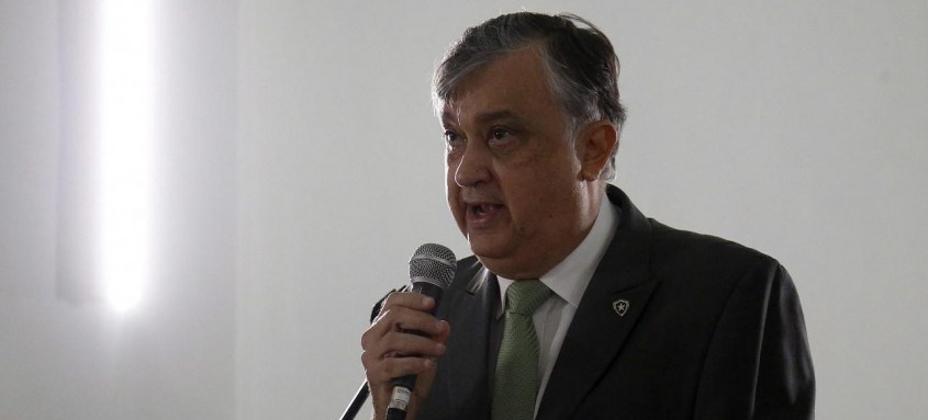 Durcesio Mello, presidente do Botafogo, espera começar a anunciar os reforços para a disputada da Série B - Foto: Vitor Silva / Botafogo Durcesio Mello, presidente do Botafogo, espera começar a anunciar os reforços para a disputada da Série B