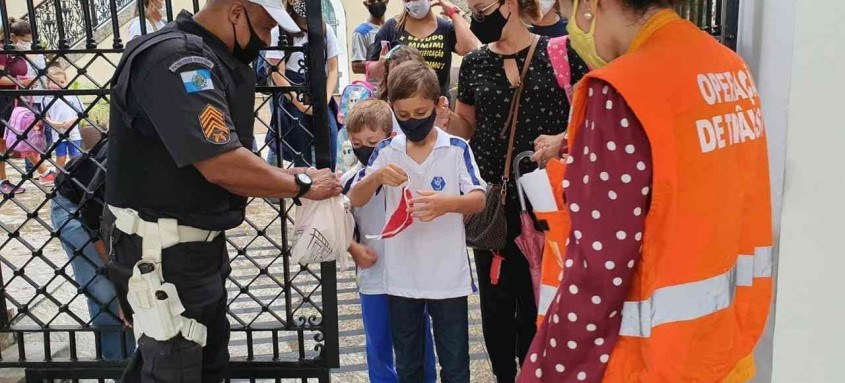 O projeto desenvolvido pela NitTrans também tem o objetivo de divulgar mensagens de prevenção e conscientização no trânsito, com foco na redução de acidentes e proteção da vida - Foto: Divulgação O projeto desenvolvido pela NitTrans também tem o objetivo de divulgar mensagens de prevenção e conscientização no trânsito, com foco na redução de acidentes e proteção da vida