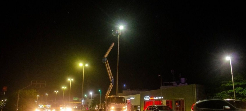Todos os 450 mil pontos de luz da cidade passarão a contar com luminárias de LED até 2022: 60% de economia - Foto: Divulgação/Prefeitura do Rio Todos os 450 mil pontos de luz da cidade passarão a contar com luminárias de LED até 2022: 60% de economia