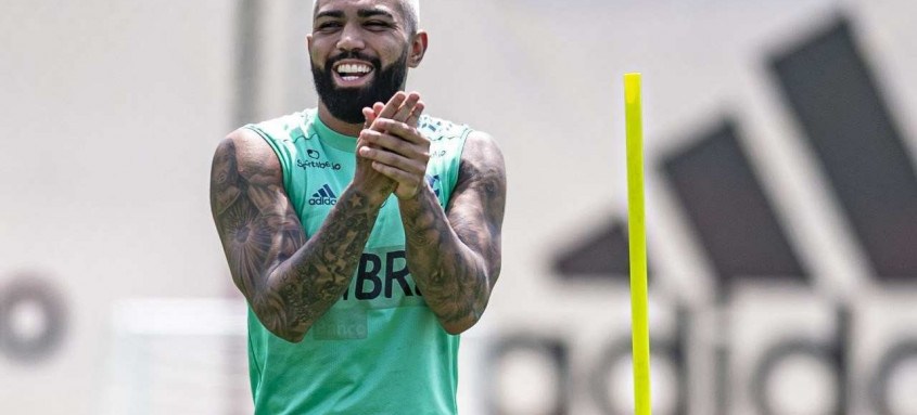 Gabigol completa neste domingo, contra o Corinthians, 100 jogos pelo Fla