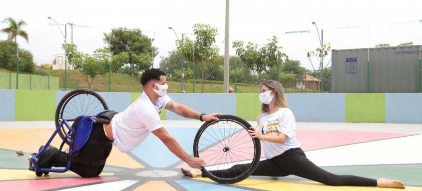 Além da dança inclusiva, o projeto já ofereceu oficinas de danças folclóricas e contemporâneas, técnicas de circo e ballet infantil - Foto: Renan Otto / Prefeitura de São Gonçalo Além da dança inclusiva, o projeto já ofereceu oficinas de danças folclóricas e contemporâneas, técnicas de circo e ballet infantil