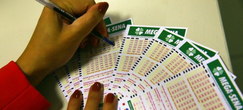 As apostas podem ser feitas até as 19h, no horário de Brasília
- Foto: Marcello Casal Jr/Agência Brasil As apostas podem ser feitas até as 19h, no horário de Brasília