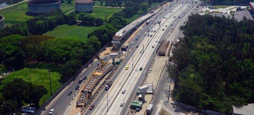 O viaduto faz parte das obras que estão sendo executadas pela Ecoponte, que tem como objetivo melhorar a circulação na região do Caju