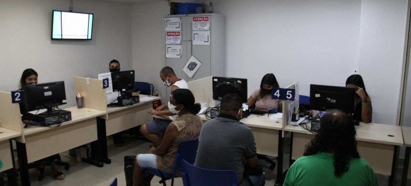 As vagas são para consultor de vendas, cozinheiro de restaurante e leiturista - Foto: Divulgação/ Prefeitura de São Gonçalo As vagas são para consultor de vendas, cozinheiro de restaurante e leiturista