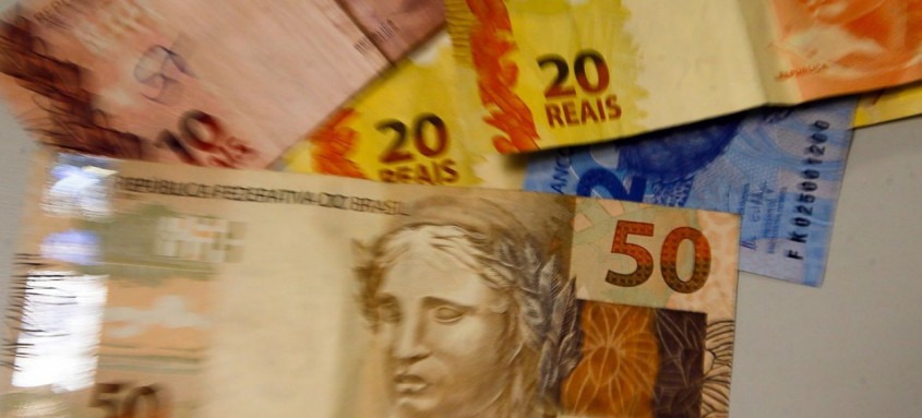 Resultado é maior que expectativa inflacionária de janeiro: 5,2%
- Foto: Marcello Casal JrAgência Brasil Resultado é maior que expectativa inflacionária de janeiro: 5,2%