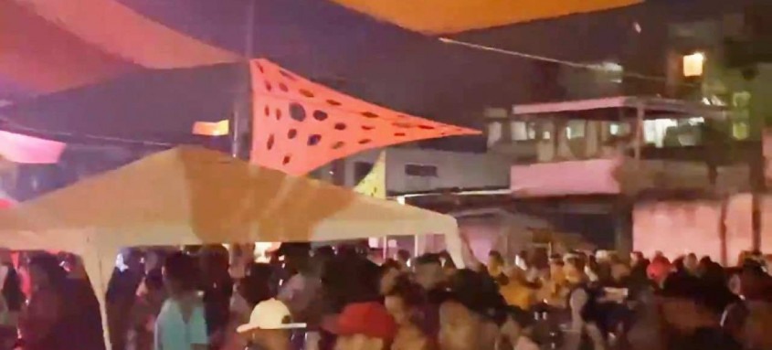 Pedido foi feito devido a realização de bailes funks durante pandemia. Lista inclui chefes do tráfico de diferentes comunidades do Rio. - Foto: Reprodução via Redes Sociais Pedido foi feito devido a realização de bailes funks durante pandemia. Lista inclui chefes do tráfico de diferentes comunidades do Rio.