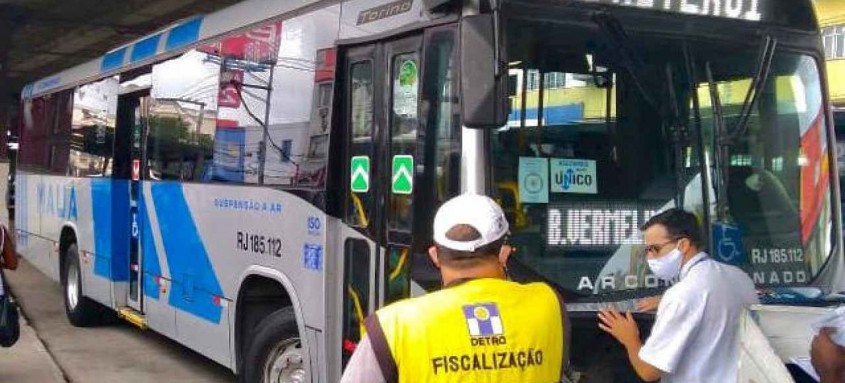 A população pode denunciar irregularidades no transporte intermunicipal na Ouvidoria do Detro - Foto: Divulgação/ Detron-RJ A população pode denunciar irregularidades no transporte intermunicipal na Ouvidoria do Detro