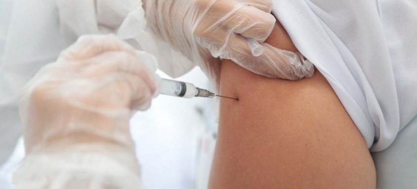A imunização a partir de 71 anos começa nesta quarta-feira