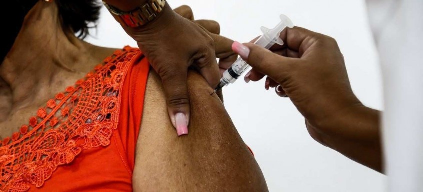 Imunização ocorre na sede do Conselho, em Botafogo, a partir desta segunda-feira (5), por agendamento no site