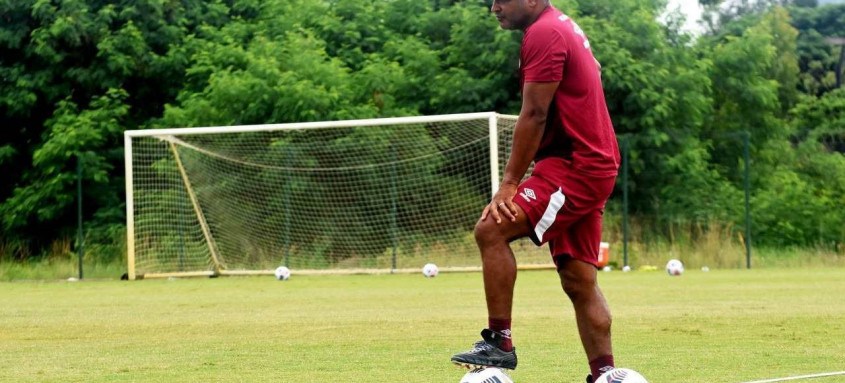 O técnico Roger Machado já pensa na equipe do Fluminense para o início da disputa da Taça Libertadores da América