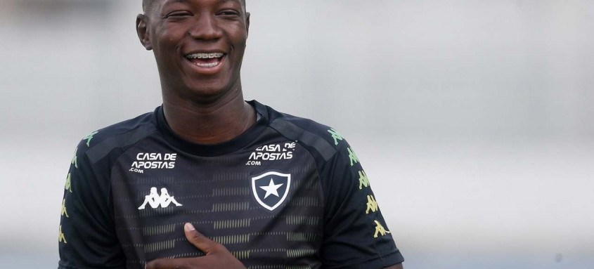 Babi é a aposta do Botafogo para retornar do Maranhão com a classificação para próxima fase da Copa do Brasil