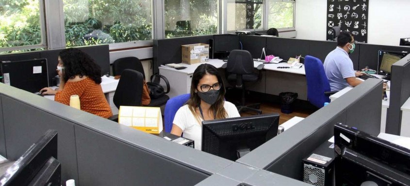 Pagamento será depositado para 65.4979 servidores ativos, inativos e pensionistas - Foto: Carlos Magno/Divulgação Pagamento será depositado para 65.4979 servidores ativos, inativos e pensionistas