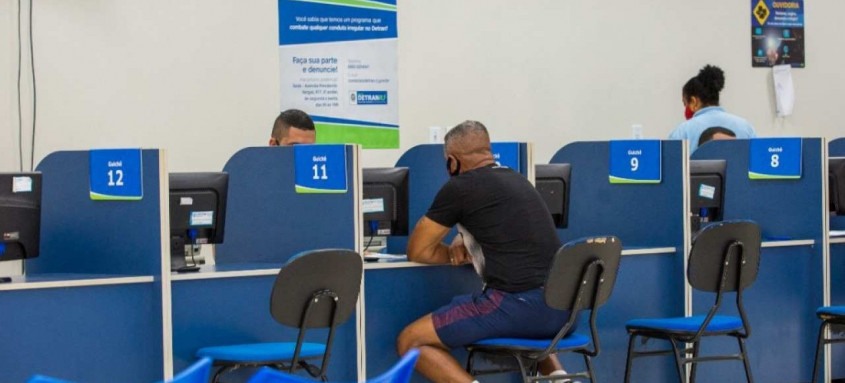 Detran.RJ está eliminando a necessidade de agendamento prévio para a realização do atendimento - Foto: Divulgação Detran.RJ está eliminando a necessidade de agendamento prévio para a realização do atendimento