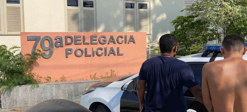 Segundo a polícia a quadrilha costuma agir nas residências em Niterói