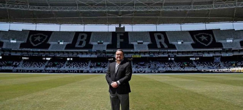 Jorge Braga, novo CEO do Botafogo, foi apresentado no Nilton Santos