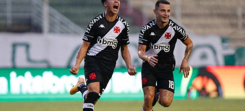 Marquinhos Gabriel fez o gol do Vasco ontem em Poços de Caldas (MG) que garantiu a vaga da equipe na próxima fase