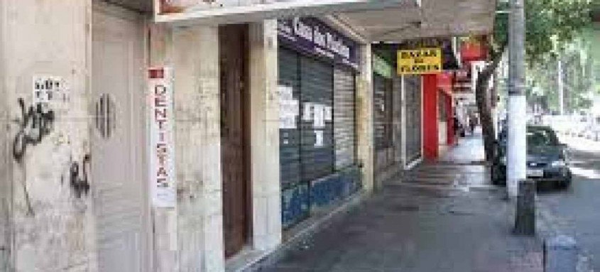 Sem poder abrir as portas, comerciantes de Niterói e do Rio temem nova
onda de Sem poder abrir as portas, comerciantes de Niterói e do Rio temem nova
onda de