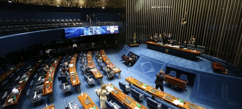 Plenário do Senado Federal durante sessão deliberativa ordinária semipresencial. - Foto: Fabio Rodrigues PozzebomAgência Brasil Plenário do Senado Federal durante sessão deliberativa ordinária semipresencial.