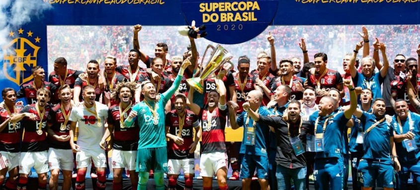 Flamengo é o atual campeão da Supercopa do Brasil, ao vencer em 2020 o Athletico-PR, também no Distrito Federal - Foto: Alexandre Vidal / Flamengo Flamengo é o atual campeão da Supercopa do Brasil, ao vencer em 2020 o Athletico-PR, também no Distrito Federal