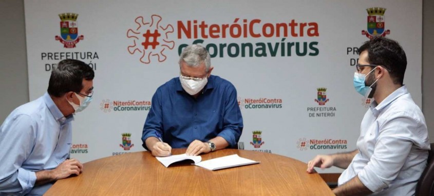 O prefeito Axel Grael optou por uma reabertura gradual dos setores da economia - Foto: Berg Silva / Prefeitura de Niterói O prefeito Axel Grael optou por uma reabertura gradual dos setores da economia