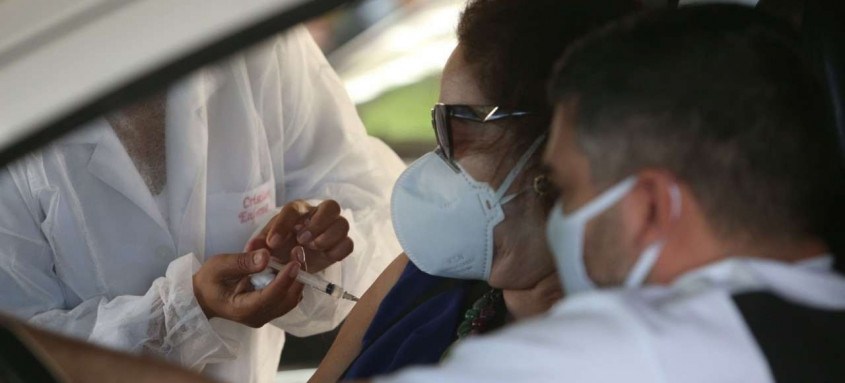 Até o momento, quase 26 mil pessoas receberam a segunda dose da vacina contra covid-19 em Niterói