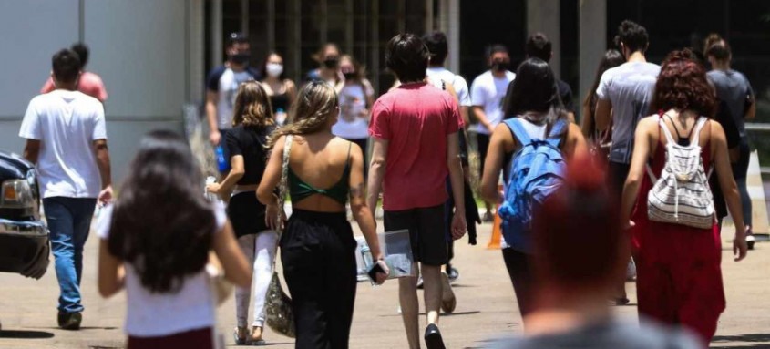 Para esta seleção serão exigidos, exclusivamente, os resultados obtidos pelos estudantes no Enem de 2020, aplicado neste ano - Foto: Marcello Casal JrAgência Brasil Para esta seleção serão exigidos, exclusivamente, os resultados obtidos pelos estudantes no Enem de 2020, aplicado neste ano