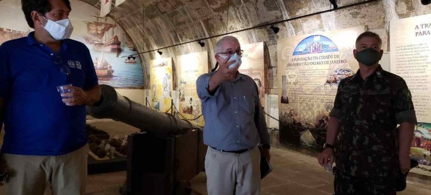 Uma das construções visitadas foi a Fortaleza de Santa Cruz, em Jurujuba, Niterói. Lá, técnicos puderam conhecer a história dos fortes do Rio de Janeiro