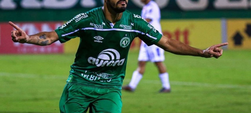 Chapecoense pede R$ 1 milhão ao Botafogo para liberar o atacante Anselmo Ramon - Foto: Divulgação / Chapecoense Chapecoense pede R$ 1 milhão ao Botafogo para liberar o atacante Anselmo Ramon
