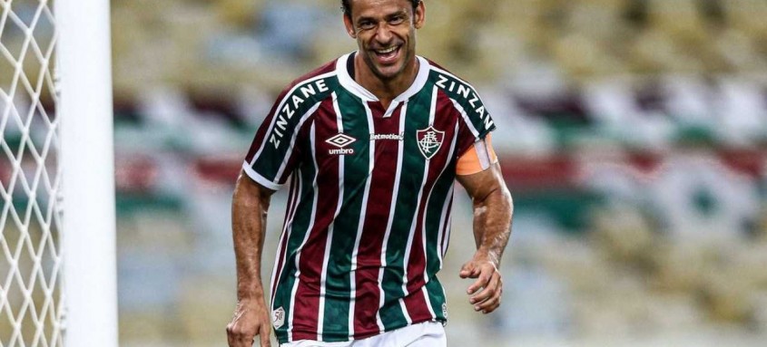Fred, o veterano atacante de 37 anos, é um dos trunfos do técnico Roger Machado - Foto: Lucas Mercon Fred, o veterano atacante de 37 anos, é um dos trunfos do técnico Roger Machado