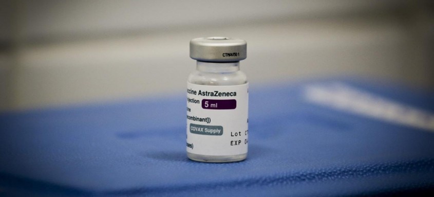 A vacina da AstraZeneca contra covid-19 é produzida no Brasil pela Fiocruz - Foto: Breno Esaki / Agência Saúde DF A vacina da AstraZeneca contra covid-19 é produzida no Brasil pela Fiocruz