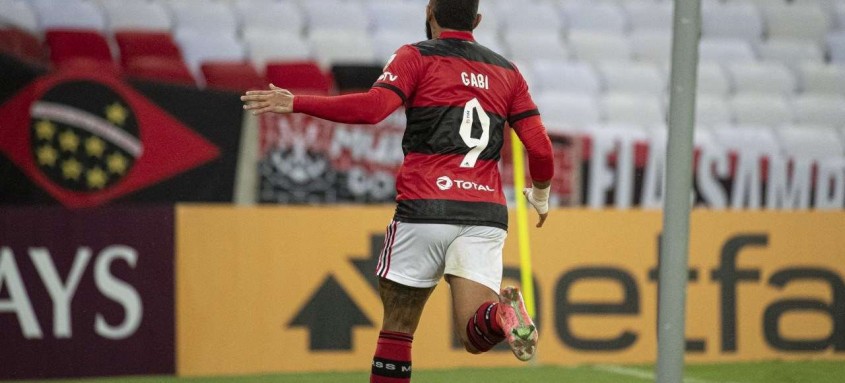 Gabigol marcou duas vezes na vitória do Flamengo sobre o Unión La Calera, ontem, no Maracanã, pela Libertadores