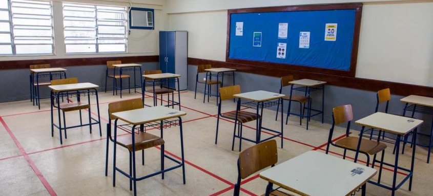 As unidades estaduais das demais 75 cidades permanecerão com ensino exclusivamente remoto