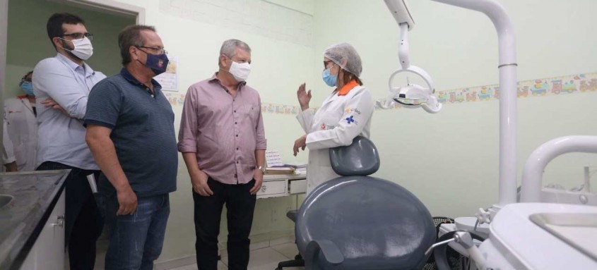 Reforma do Médico de Família da Ilha da Conceição foi acompanhada por Grael
