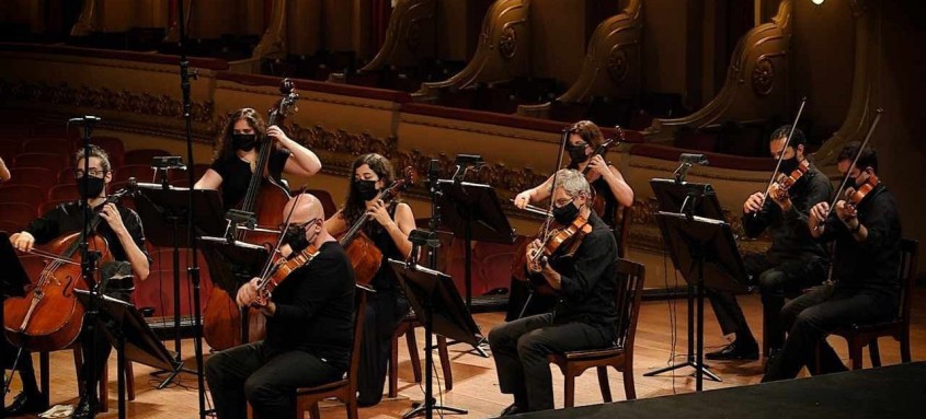 Orquestra Sinfônica do Theatro Municipal do Rio apresenta três concertos - Foto: Lipe Portinho/Divulgação Orquestra Sinfônica do Theatro Municipal do Rio apresenta três concertos