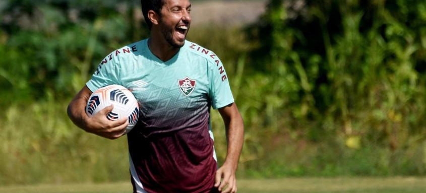 Garçom do Fluminense na temporada, Nenê está confirmado no confronto desta noite que será disputado em Guayaquil - Foto: Mailson Santana / Fluminense Garçom do Fluminense na temporada, Nenê está confirmado no confronto desta noite que será disputado em Guayaquil