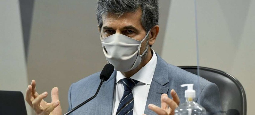 Com relação ao enfrentamento da pandemia, Teich disse que Com relação ao enfrentamento da pandemia, Teich disse que