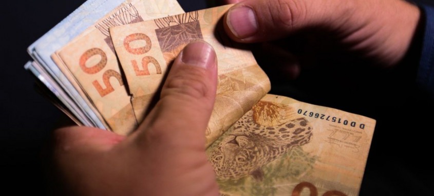 Queda nos preços dos planos de saúde em julho contribuiu para aliviar a inflação dos grupos com renda mais alta - Foto: Marcello Casal JrAgência Brasil Queda nos preços dos planos de saúde em julho contribuiu para aliviar a inflação dos grupos com renda mais alta