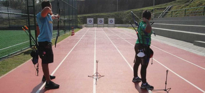 Parque Esportivo e Social do Caramujo ganha aulas de tiro com arco - Foto: Luciana Carneiro / Prefeitura de Niterói Parque Esportivo e Social do Caramujo ganha aulas de tiro com arco