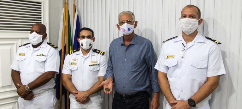 Prefeito Capitão Nelson recebeu representantes da Marinha esta semana - Foto: Divulgação / Prefeitura de São Gonçalo Prefeito Capitão Nelson recebeu representantes da Marinha esta semana