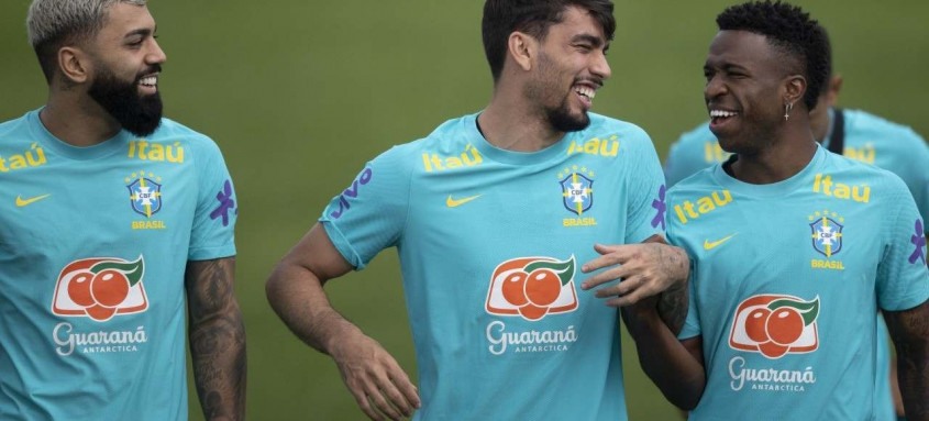 Gabigol, Lucas Paquetá e Vini Jr. devem começar no time titular na partida deste domingo contra o Equador, em Goiânia