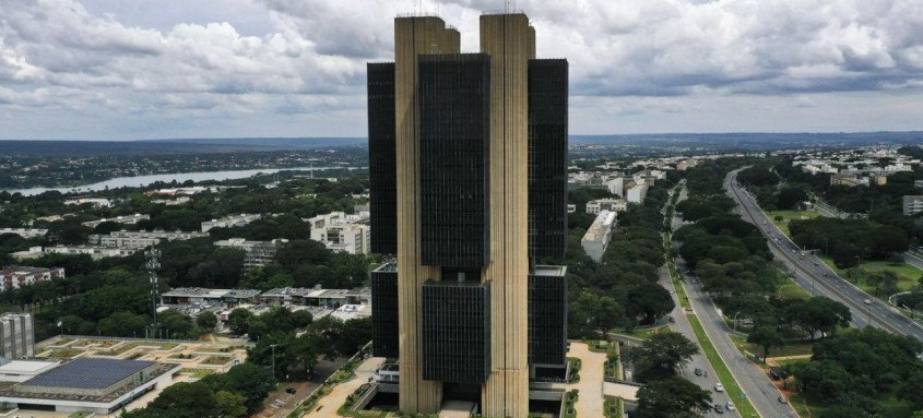 A previsão para 2021 está acima da meta de inflação que deve ser perseguida pelo Banco Central - Foto: Marcello Casal JrAgência Brasil A previsão para 2021 está acima da meta de inflação que deve ser perseguida pelo Banco Central