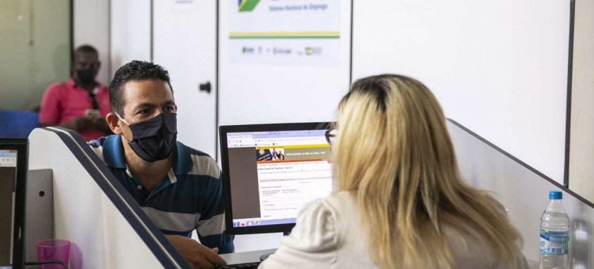 Objetivo é otimizar a entrega dos cartões com o auxílio emergencial - Foto: Rafael Campos/Divulgação Objetivo é otimizar a entrega dos cartões com o auxílio emergencial