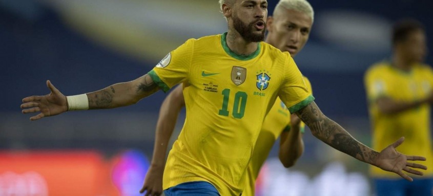 Ação foi movida por grupo de investimento após transferência do atleta
- Foto: Lucas Figueiredo / CBF Ação foi movida por grupo de investimento após transferência do atleta