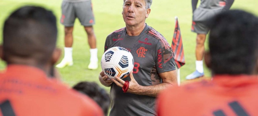 Renato Gaúcho teve ontem o primeiro contato com jogadores do Flamengo - Foto: Alexandre Vidal / Flamengo Renato Gaúcho teve ontem o primeiro contato com jogadores do Flamengo
