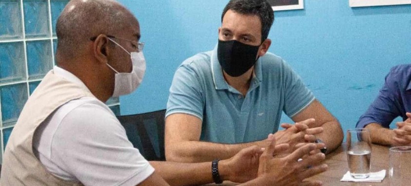 Superintendente do Incra Cassius Rodrigo foi recebido pelo prefeito Alan Bombeiro esta semana no município
- Foto: Divulgação/Prefeitura de Mangaratiba Superintendente do Incra Cassius Rodrigo foi recebido pelo prefeito Alan Bombeiro esta semana no município