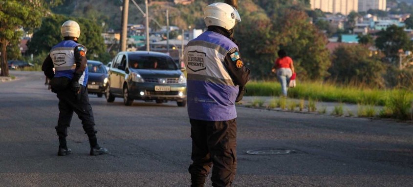 Agentes recebem treinamento especializado para atuar nas vias da cidade, principalmente nas áreas de movimentação - Foto: Lucas Alvarenga / Prefeitura de São Gonçalo Agentes recebem treinamento especializado para atuar nas vias da cidade, principalmente nas áreas de movimentação